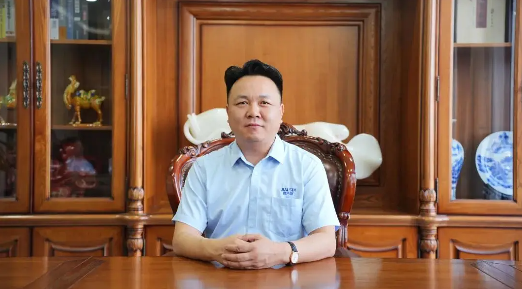 艺术top30丨嘉乐迪强势入围艺术涂料30强，“内外兼修”跑